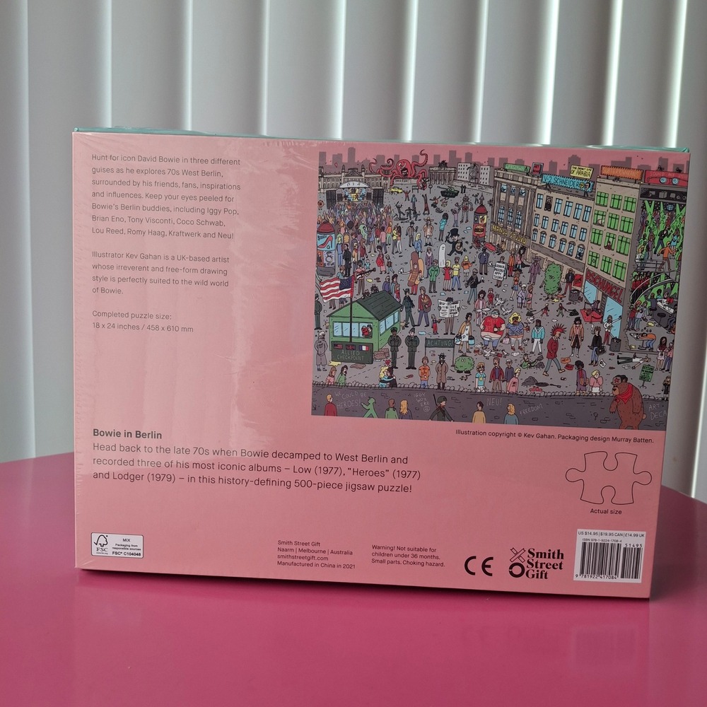 Where's Bowie David Bowie in Berlin 500 Piece Jigsaw Puzzle Smith St Gift NEW - Picture 4 of 6